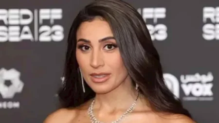 دينا الشربيني تتألق بفستان جريء من طوني ورد في حفل المتحدة لمسلسلات رمضان دينا الشربيني تتألق بفستان جريء من طوني ورد في حفل المتحدة لمسلسلات رمضان