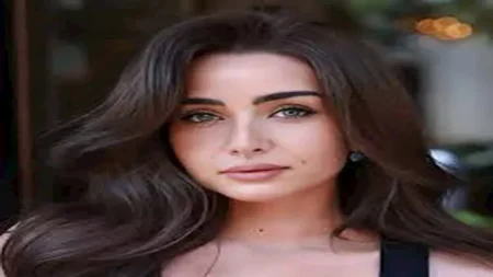 "أناقة اللون البيج".. هنا الزاهد بإطلالة شتوية راقية