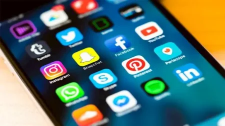 تعرف على التطبيقات الأكثر استنزافا لبطارية هاتفك.. التفاصيل