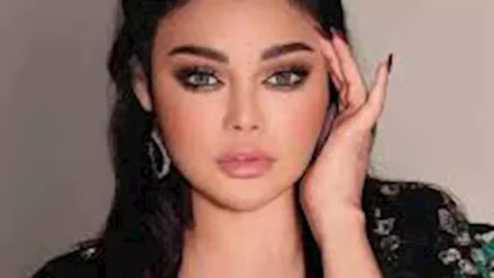 هيفاء وهبي بإطلالة جريئة في أحدث ظهور لها