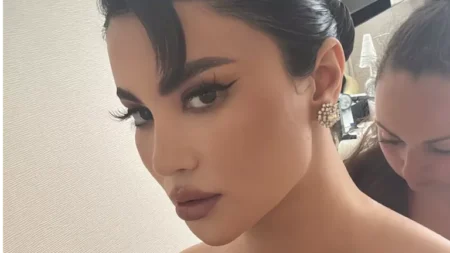 بلوك مختلف.. هدى الإتربي تخطف الأنظار بإطلالة راقية