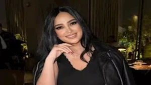 دعاء حكم بلوك كاجوال.. كيف نسقت إطلالتها؟