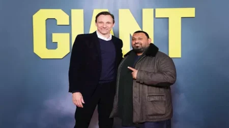 نسيم حميد وأمير المصري وبيرس بروسنان في العرض الخاص لفيلم "Giant"