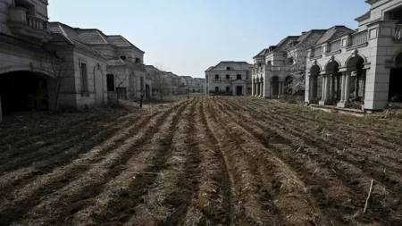 تركها أصحابها وغادروا.. 10 صور لقصور الأشباح الغامضة في الصين