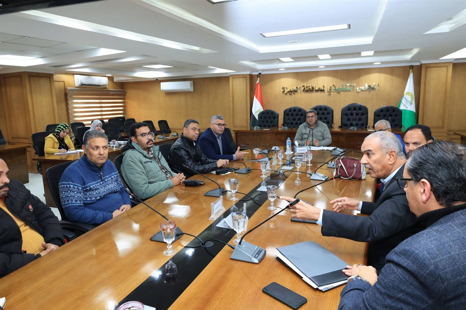 السكرتير العام المساعد للجيزة يتابع نسب تنفيذ مشروع رصف وتطوير طريق الإخلاص بالطالبية والعمرانية