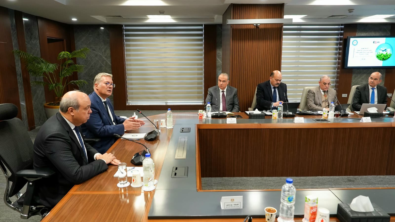 وزيرا البترول والطيران يبحثان تحويل مصر إلى مركز إقليمي لإنتاج وقود الطائرات المستدام SAF