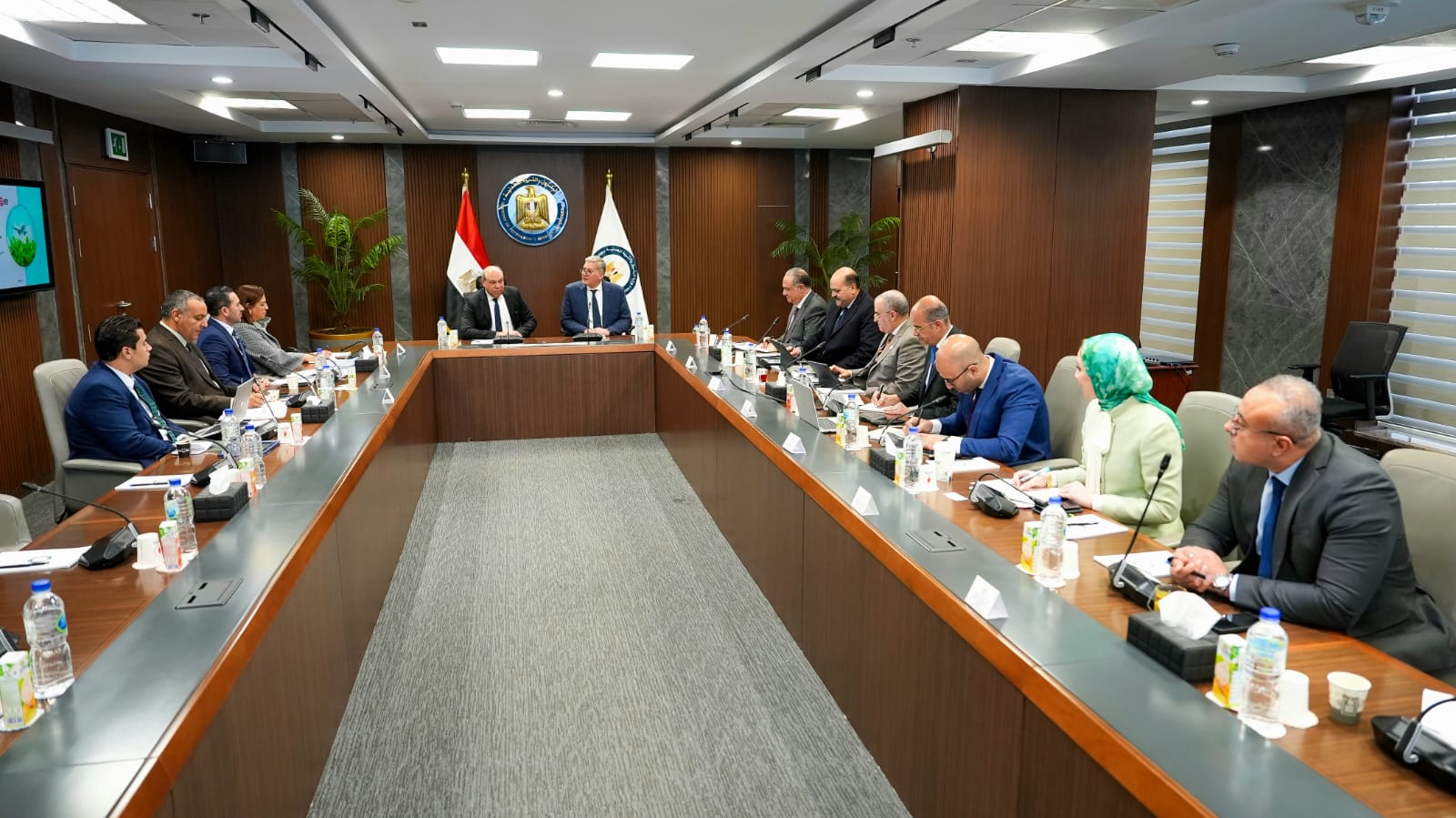 وزيرا البترول والطيران يبحثان تحويل مصر إلى مركز إقليمي لإنتاج وقود الطائرات المستدام SAF