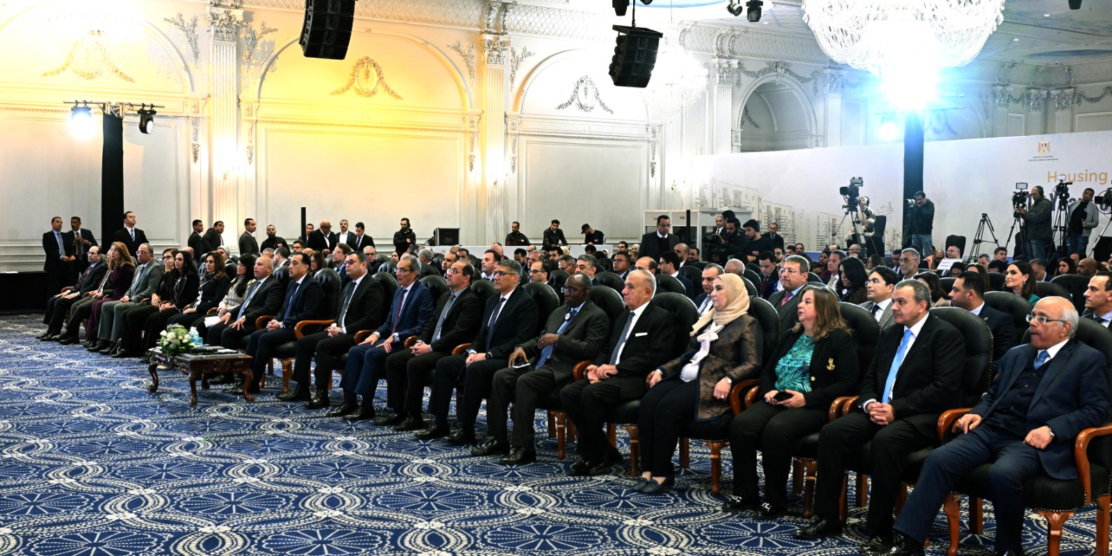 رئيس الوزراء يشهد احتفالية «سكن كل المصريين» بمرور 10 سنوات.. صور 5 رئيس الوزراء يشهد احتفالية «سكن كل المصريين» بمرور 10 سنوات.. صور