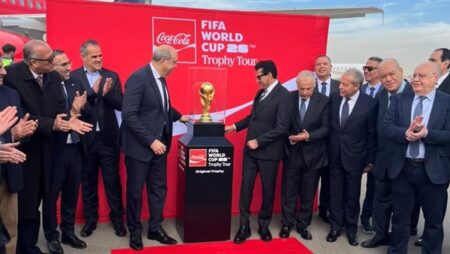 جمارك مطار القاهرة تنهي إجراءات دخول وخروج كأس العالم جمارك مطار القاهرة تنهي إجراءات دخول وخروج كأس العالم