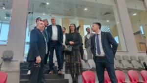 مسؤولو الاتحاد الدولي للريشة الطائرة يتفقدون منشآت العاصمة الجديدة