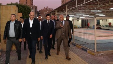 وزير الرياضة يتفقد نادي التوفيقية للتنس بالجيزة
