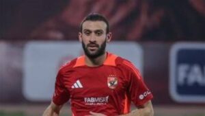 عبد القادر وعمر كمال يشاركان في تدريبات الأهلي الجماعية تدريجيًّا