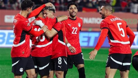 صلاح ومرموش يقودان تشكيل منتخب مصر أمام السنغال