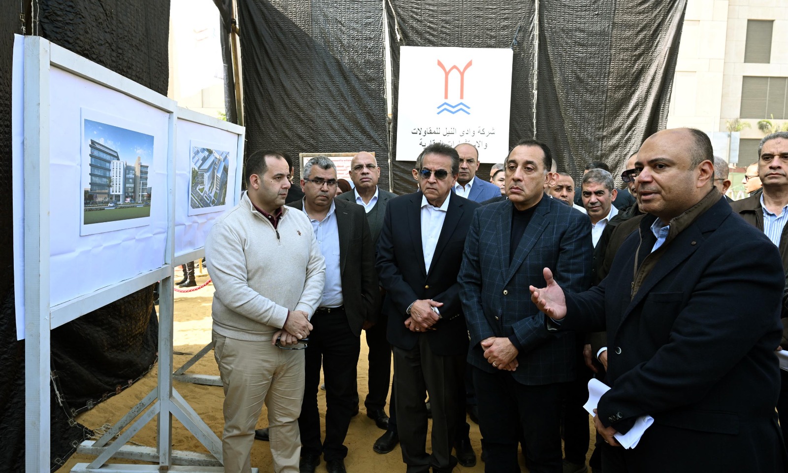 مدبولي يتفقد مستجدات الموقف التنفيذي لمشروع إنشاء مستشفى بولاق أبو العلا الجديد.. صور