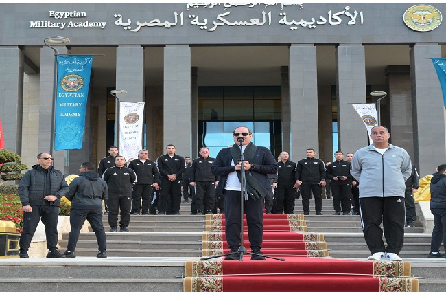 مشاهد من تفقد السيسي الطابور الصباحي للياقة البدنية والفروسية بالأكاديمية العسكرية