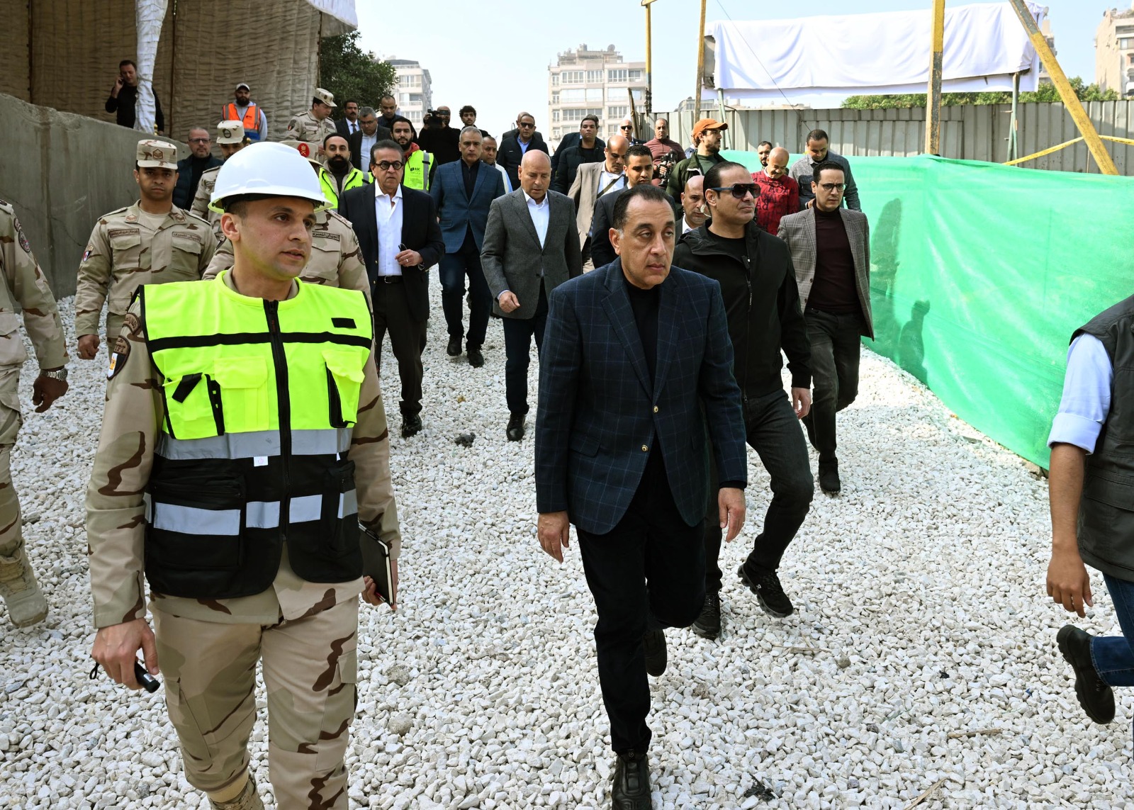 رئيس الوزراء يتفقد مستشفى أورام دار السلام 3 رئيس الوزراء يتفقد مستشفى أورام دار السلام