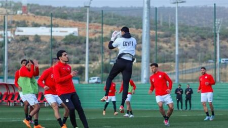 تعرف على القنوات الناقلة لمباراة الفراعنة وبنين