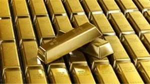 تراجع أسعار الذهب عالميا متأثرة بارتفاع الدولار الأمريكي