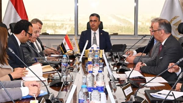 التموين تشدد على تأمين زيوت الطعام ورفع الطاقة الإنتاجية استعداد لشهر رمضان التموين تشدد على تأمين زيوت الطعام ورفع الطاقة الإنتاجية استعداد لشهر رمضان