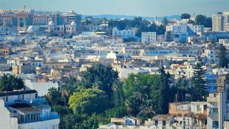 البنك الأوروبي يقدم قرضًا بـ190 مليون يورو لتحسين البنية التحتية في تونس