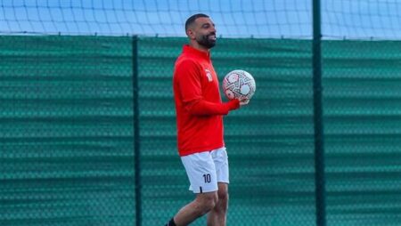 محمد صلاح يقود تشكيل منتخب مصر أمام بنين