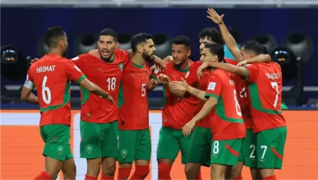 الركراكي يعلن تشكيل المغرب لمواجهة الكاميرون في أمم أفريقيا