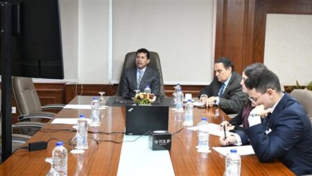 وزير الشباب يتابع استعدادات استضافة مصر للألعاب الأفريقية 2027 مع كافة الأطراف وزير الشباب يتابع استعدادات استضافة مصر للألعاب الأفريقية 2027 مع كافة الأطراف
