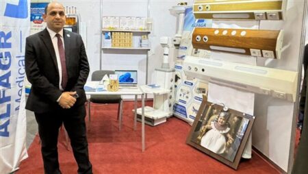 قطاع المستلزمات الطبية يمر بمرحلة حاسمة لتعميق الصناعة المحلية