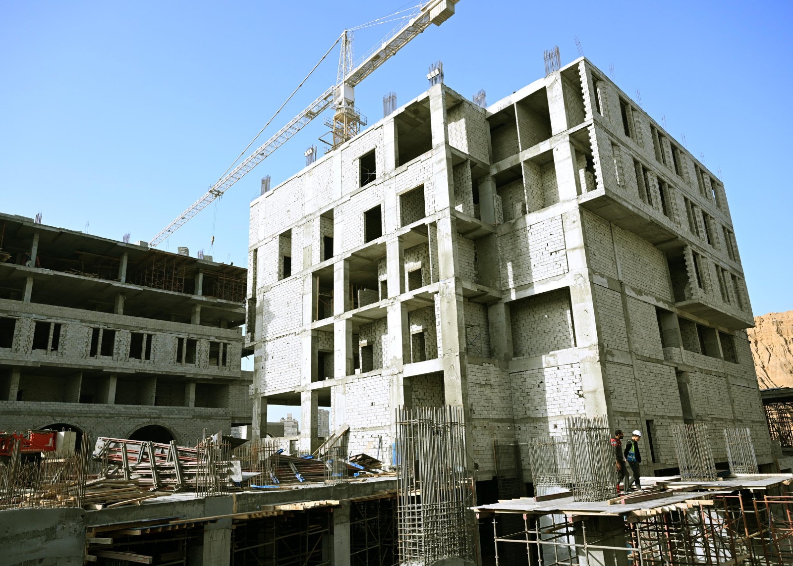 رئيس الوزراء يتفقد مشروع إنشاء مُستشفى هليوبوليس الجديدة.. صور