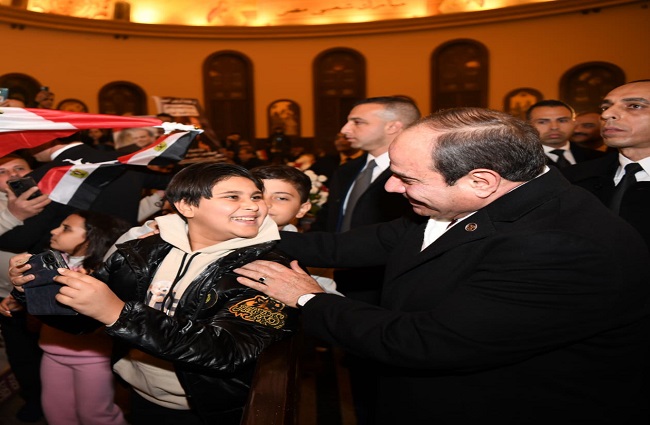 10 صور ترصد مشاركة السيسي فى احتفال الأقباط بعيد الميلاد المجيد