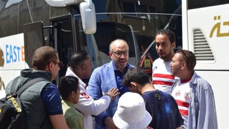 الزمالك يخصص حافلات لنقل جماهيره إلى السويس لدعم الفريق أمام المصري الزمالك يخصص حافلات لنقل جماهيره إلى السويس لدعم الفريق أمام المصري
