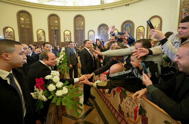 10 صور ترصد مشاركة السيسي فى احتفال الأقباط بعيد الميلاد المجيد