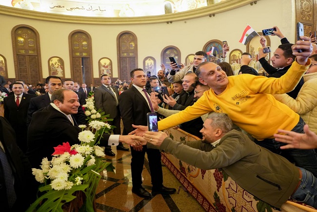 10 صور ترصد مشاركة السيسي فى احتفال الأقباط بعيد الميلاد المجيد