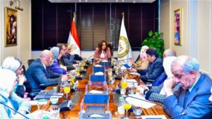 وزيرة البيئة تعلن عن توقيع عقد توريد 20 حافلة كهربائية لمشروع النقل السريع لحافلات BRT