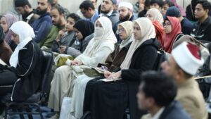 ندوة جناح الأزهر بمعرض الكتاب تقدم ميثاق شرف وظيفي إسلامي للعاملين والمسؤولين