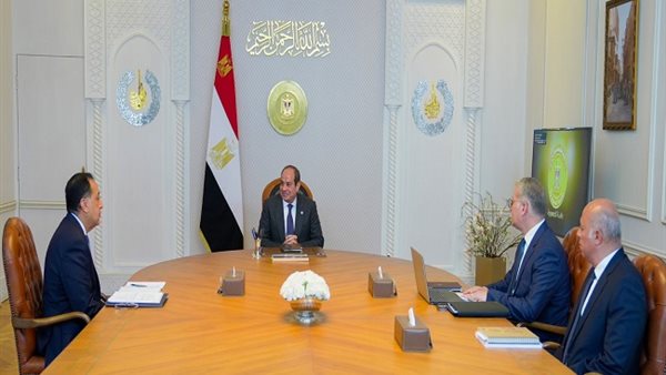 السيسي يتابع ملفات عمل وزارة البترول.. ويوجه بسداد مستحقات الشركات العاملة في مصر و تقديم التيسيرات للمستثمر السيسي يتابع ملفات عمل وزارة البترول.. ويوجه بسداد مستحقات الشركات العاملة في مصر و تقديم التيسيرات للمستثمر
