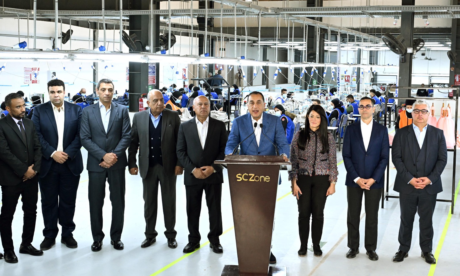 رئيس الوزراء: 190 مصنعا تم تشغيلها و150 مصنعا آخر تحت التنفيذ وهذا لم يكن لنراه إلا من خلال بنية أساسية قوية وبرؤية من القيادة السياسية