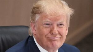 سقف فوائد بطاقات الائتمان يهز "وول ستريت" بعد طلب ترامب المفاجئ