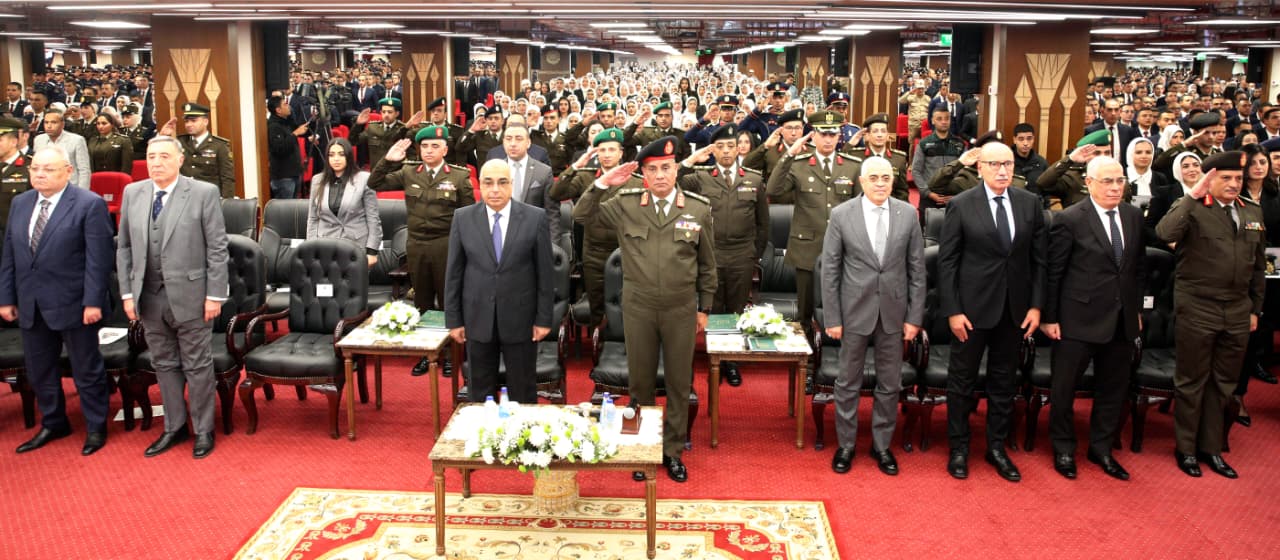 تخرج الدورة الرابعة للمعينين بالهيئات القضائية من الأكاديمية العسكرية المصرية.. شاهد