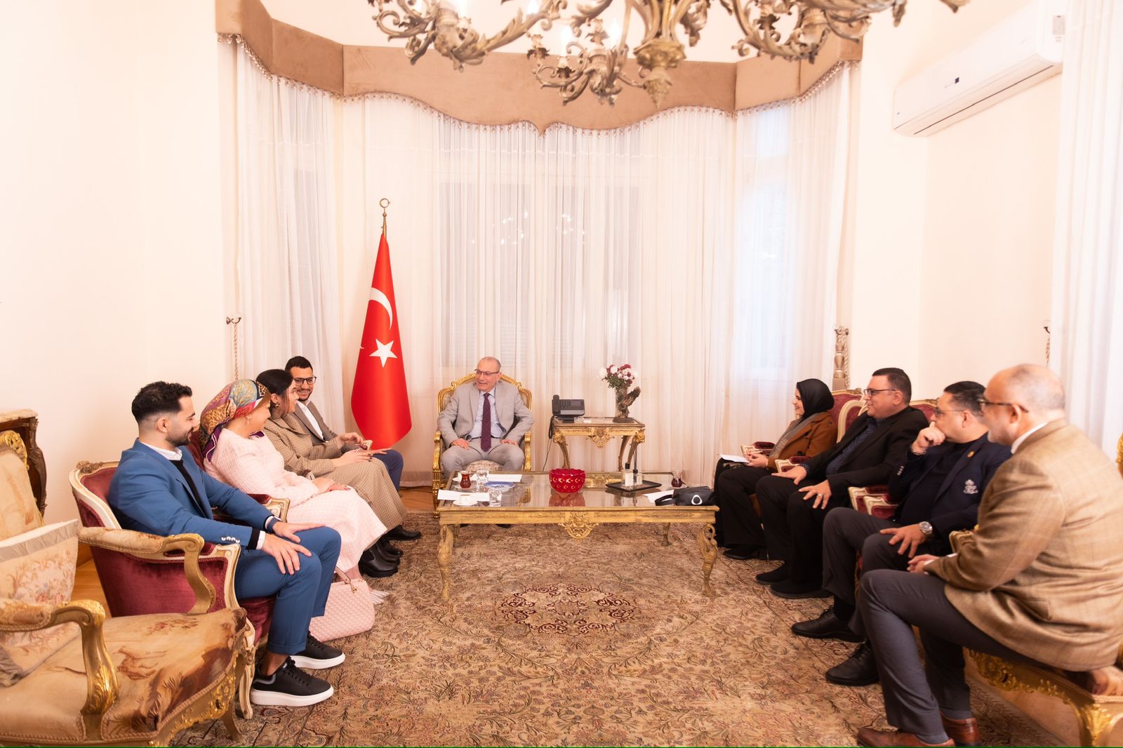 السفير التركي في القاهرة يبحث سبل تعزيز التعاون السياحي مع الجانب المصري.. صور