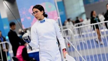 فرح محفوظ تحقق فضية كأس العالم لسيف المبارزة بالبحرين