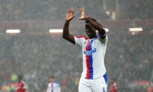 مدرب كريستال بالاس يثير التكهنات بشأن مستقبل هدف ليفربول وريال مدريد