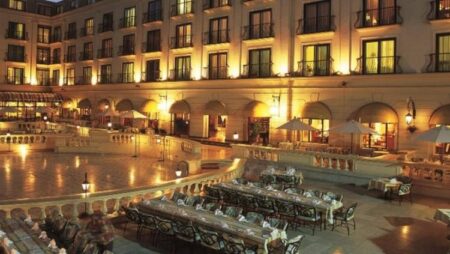 «الشمس بيراميدز» توقف نشاطها السياحي مؤقتًا بسبب أعمال المترو وخطة التطوير «الشمس بيراميدز» توقف نشاطها السياحي مؤقتًا بسبب أعمال المترو وخطة التطوير