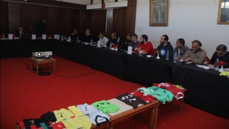 الأهلي يرتدي زيه الأحمر التقليدي أمام الجيش الملكي غدًا الأهلي يرتدي زيه الأحمر التقليدي أمام الجيش الملكي غدًا