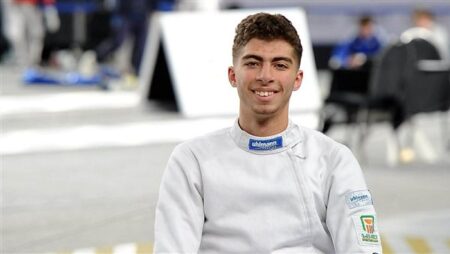 يوسف شامل يتوج ببرونزية كأس العالم لسيف المبارزة للناشئين بالقاهرة يوسف شامل يتوج ببرونزية كأس العالم لسيف المبارزة للناشئين بالقاهرة