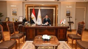 جوهر نبيل يصل مقر الوزارة لمباشرة مهام عمله وزيرًا للشباب والرياضة