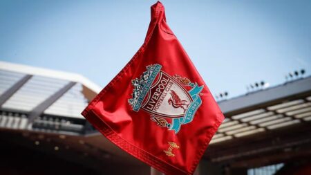 ليفربول يعلن قطع إعارة ثنائي الفريق في اليوم الأخير من الميركاتو ليفربول يعلن قطع إعارة ثنائي الفريق في اليوم الأخير من الميركاتو