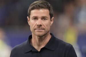 مورينتس: تعرض ألونسو للظلم؟.. عليه أن يتحدث ويكشف كل شيء