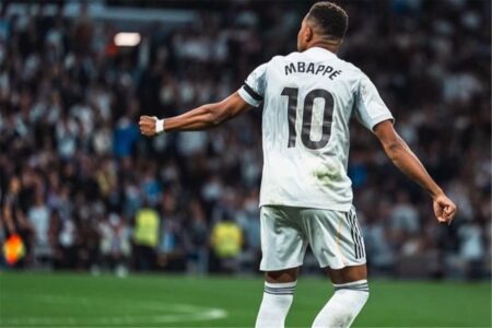 بتوجيه من ألونسو.. مبابي يحل أزمة مستمرة في ريال مدريد