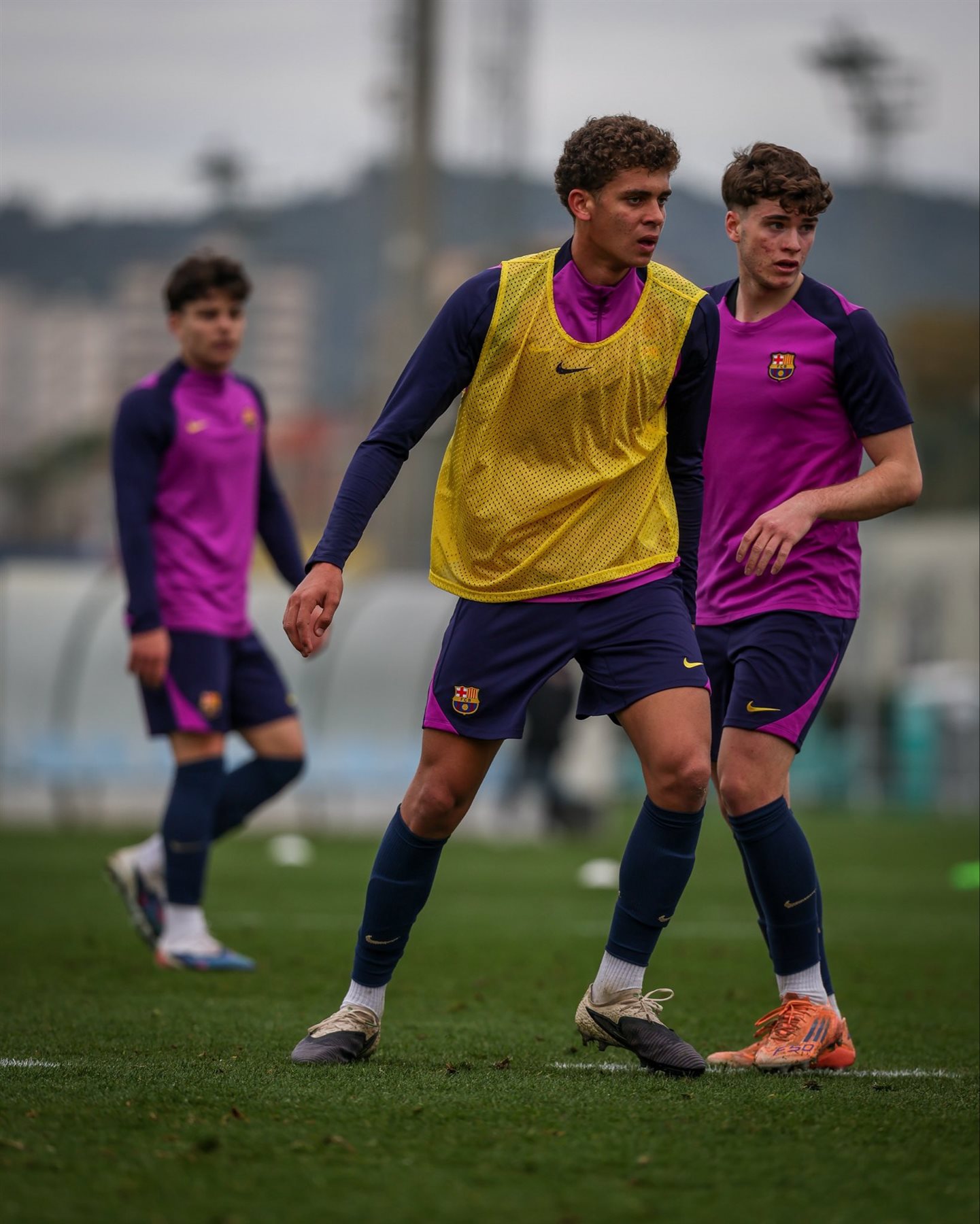 لأول مرة.. حمزة عبدالكريم يخوض مرانه مع فريق برشلونة الرديف